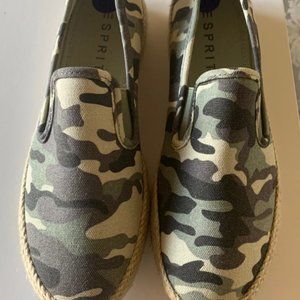 Camo espadrille shoes by Esprit
